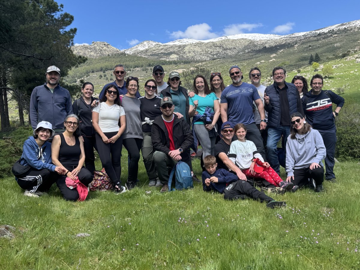 digitalrealtyES's tweet photo. Hace unos días realizarmos una actividad de censo de supervivencia, mantenimiento y retirada de plantas invasoras en el Parque Nacional Sierra de Guadarrama con la ayuda de @reforesta_ong. 
Muchas gracias al equipo de Digital Realty y sus familias por su esfuerzo y colaboración. https://t.co/1quFOJZCvA
