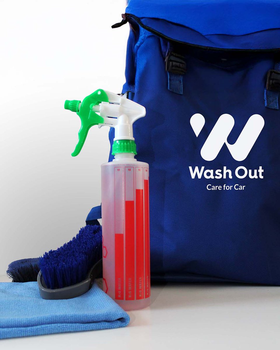 Auto pulita, coscienza asciutta 🌱
Il nostro lavaggio senz'acqua risparmia fino a 160 litri per ogni servizio: sostenibile, intelligente, impeccabile.