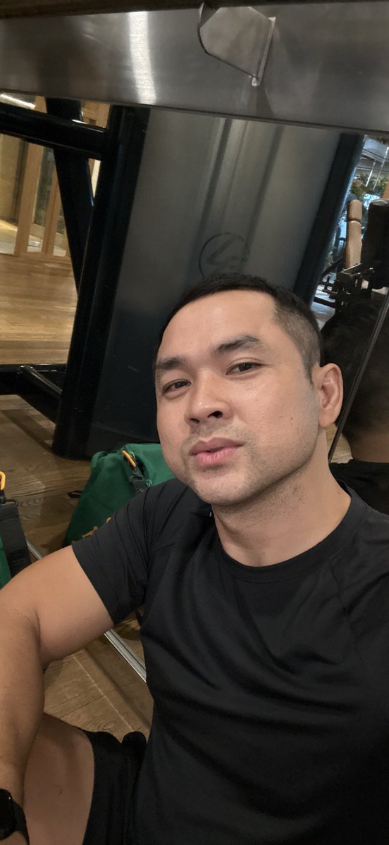 HenryChe14's tweet photo. A ngồi đây. Hốt a đi e :)) https://t.co/EzL9iv1XJm
