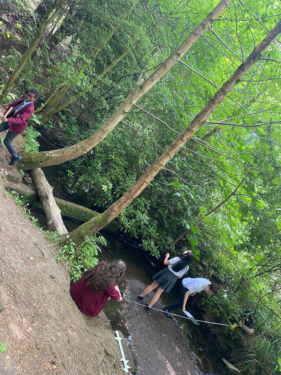 S2 Geographers conducting fieldwork in our school grounds! <a href="/stninianshigh/">Saint Ninian's</a> #fieldwork #outdooreducation