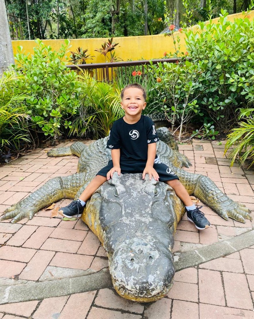 Rafinhaaa__75's tweet photo. Meu Filho Amado Desejo Toda Felicidade e que Nenhum Sonho fique Por Concretizar Na sua Vida  #Felizaniversário4Aninhos do meu amor 🥳🥳🎊🎊🥰🥰🥰🥰❤️ https://t.co/6NsffLs4qN