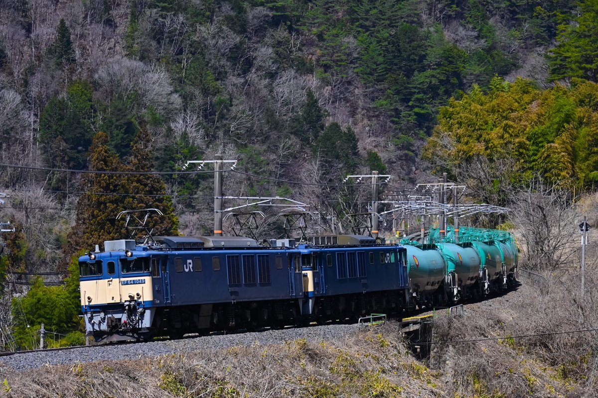 さようならEF64重連貨物、8084レ

中央西線に何回か出向きました。最後は最終日にいつものショバでお別れを

連写がなぜか途中で切れ、構図が崩壊してますがご容赦下さい笑笑

#EF64
#いいねした鉄道ファン全員フォローする
#撮り鉄