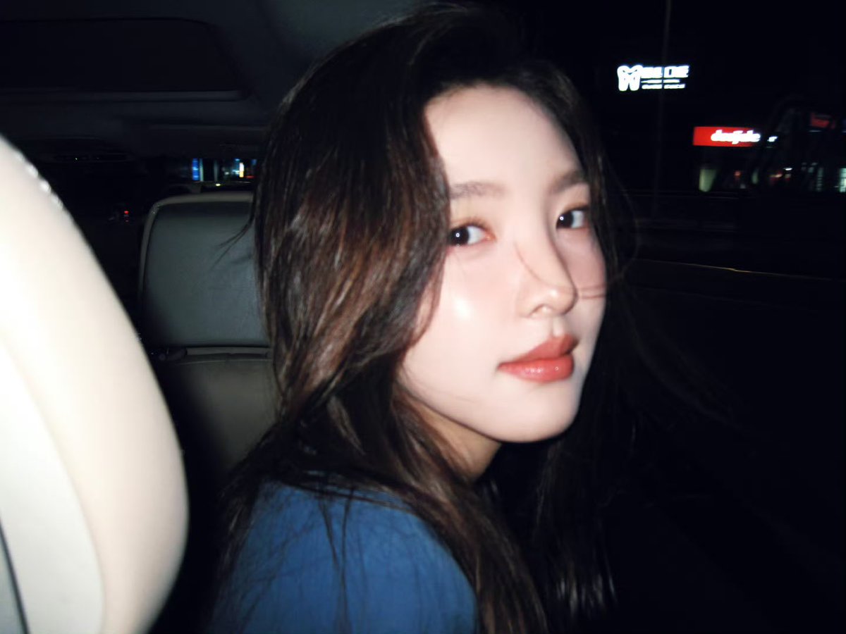 📸 250520 Zhang Ruonan Studio Update #ZhangRuonan #章若楠