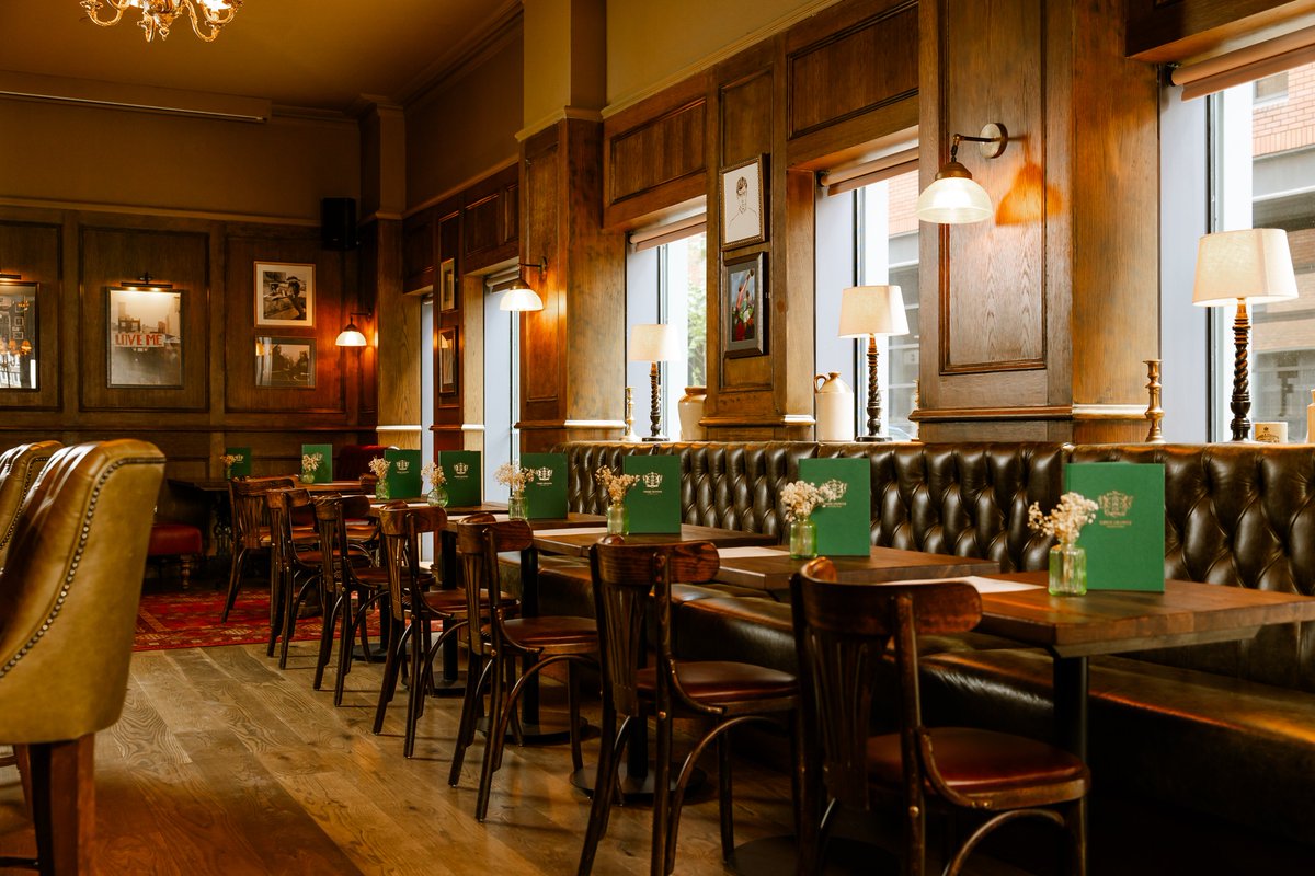 YoungsPubs's tweet photo. Three's the magic number. And what a stunner she is, having recently undergone a bit of a makeover earlier this Spring, our Shoreditch gem is suited, booted and looking better than ever. 

A big congratulations to Robbie and the Three Crowns team, here's to you 🍻

#Shoreditch #YoungsPubs
