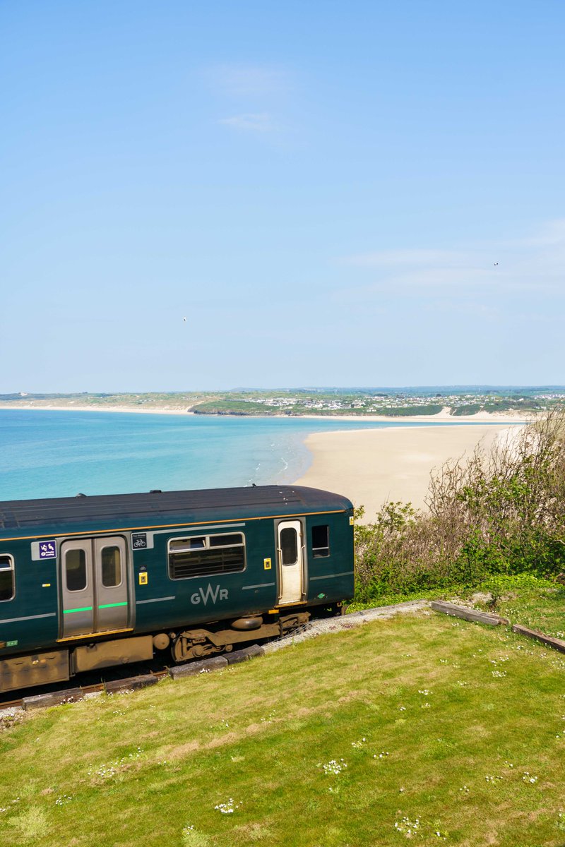 WOW! 😍 A few photos of our dreamy accommodation down in Carbis Bay, Cornwall. This is The Lookout at Hawkes Point, available via <a href="/AspectsHolidays/">Aspects Holidays</a>. Definitely one of the best views from a holiday home, and our little one is obsessed with the trains going past! 🤩 ad #LoveCornwall