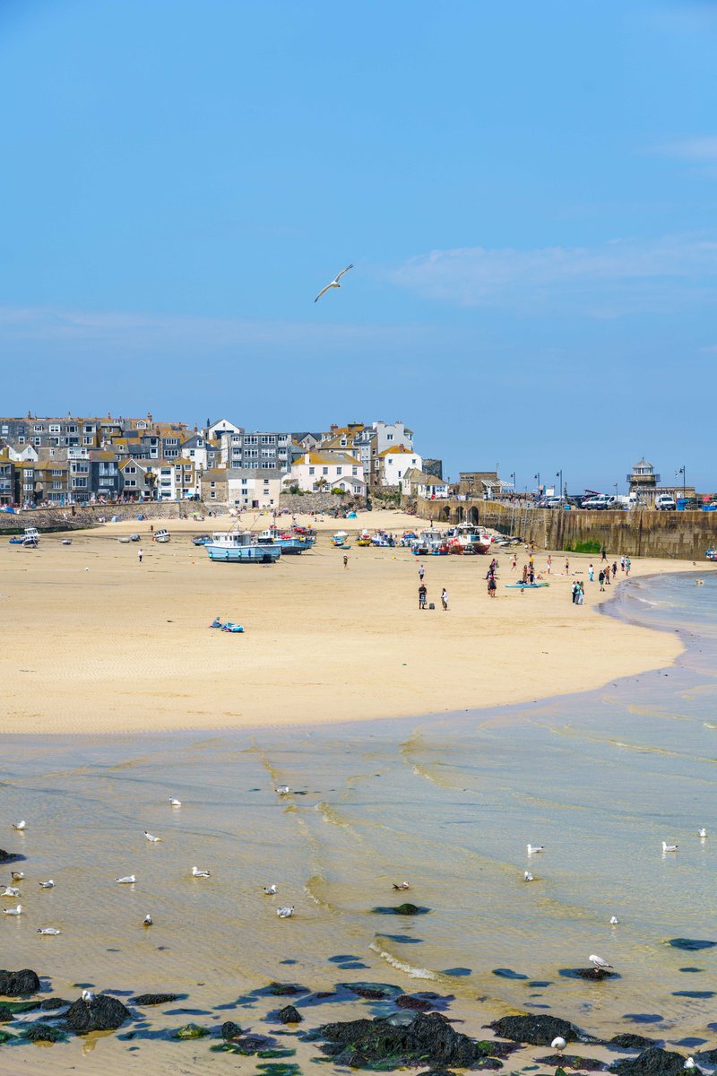 The pretty harbour in St Ives, Cornwall. We're loving our time down here this week and making the most of the gorgeous weather! Time for another ice cream... 🍦 <a href="/AspectsHolidays/">Aspects Holidays</a> #LoveCornwall
