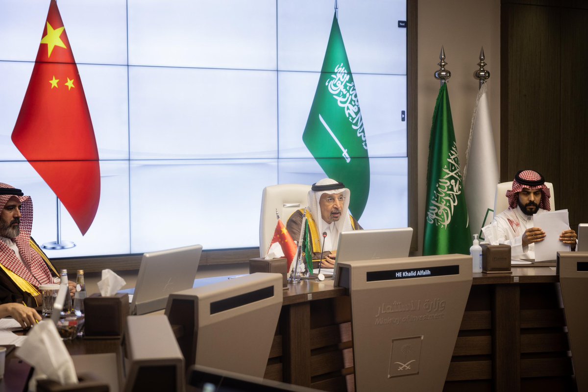بالمشاركة مع معالي وانغ ون تاو، وزير التجارة الصيني، عُقد بالأمس اجتماع الدورة الخامسة للجنة التجارة والاستثمار والتكنولوجيا، المنبثقة من اللجنة السعودية الصينية رفيعة المستوى،حيث ناقشنا سُبل تعميق الشراكة الاستراتيجية بين بلدينا، بما يواكب تطلعات قيادتينا ويعزز فرص النمو المشترك