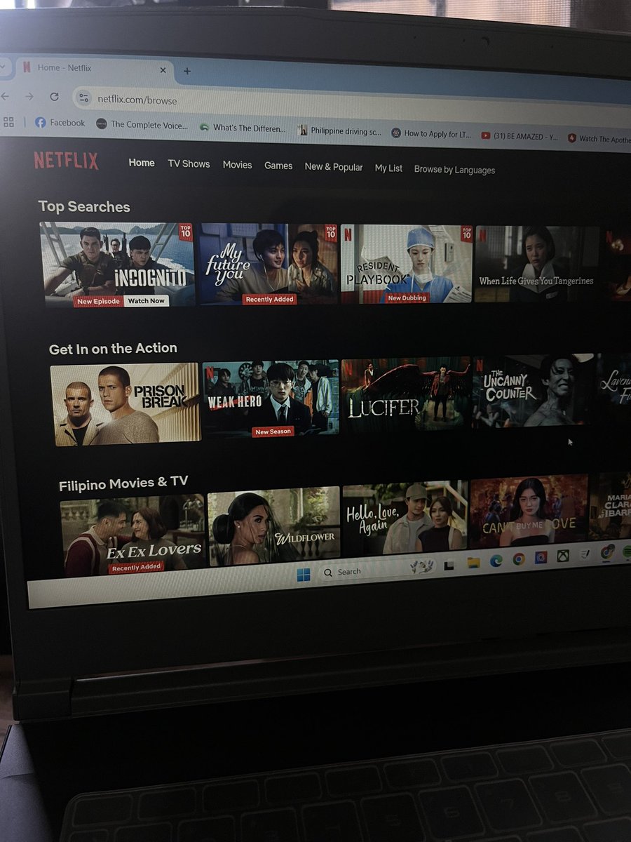 ikissgore's tweet photo. netflix 1m! thank you ❤️ #tysmshao https://t.co/W6ZTqeQp9L