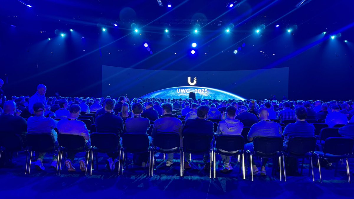 WiFiSolutionsES's tweet photo. In London for the @ubiquiti UniFi World Conference 2025!
¡En Londres para asistir a la UniFi World Conference 2025 de Ubiquiti !
#ubiquiti #telecomm #uk #wifisolutions #wireless #unifi #avgeek #aviation #wifi #uk #uwc #robertpera #telco https://t.co/Le1AAIxtcW
