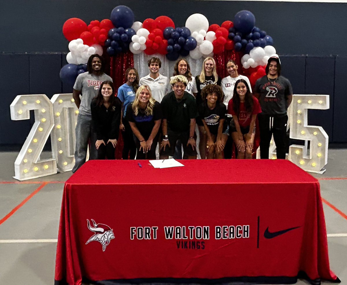 FWB_Athletics's tweet image. Great day honoring our student-athletes that are signing to play at the next level!! We are proud of you Vikings! #GRIT @FWB_SB @FWB_FB @fwb_gs @getthecoast