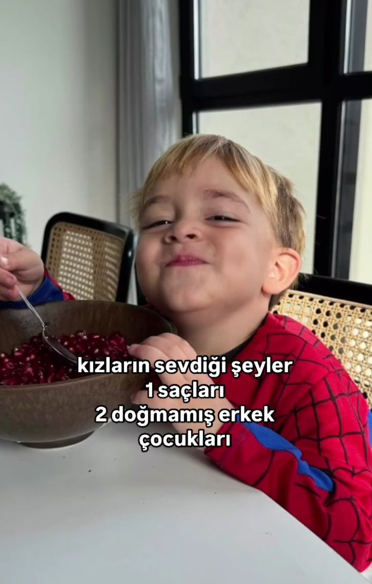 Kübra (@_benisenyordun) on Twitter photo 