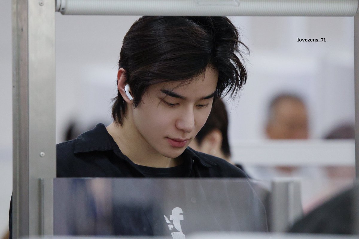 250520 HND #정우

#JUNGWOO #ジョンウ #NCT #NCTU #NCT127