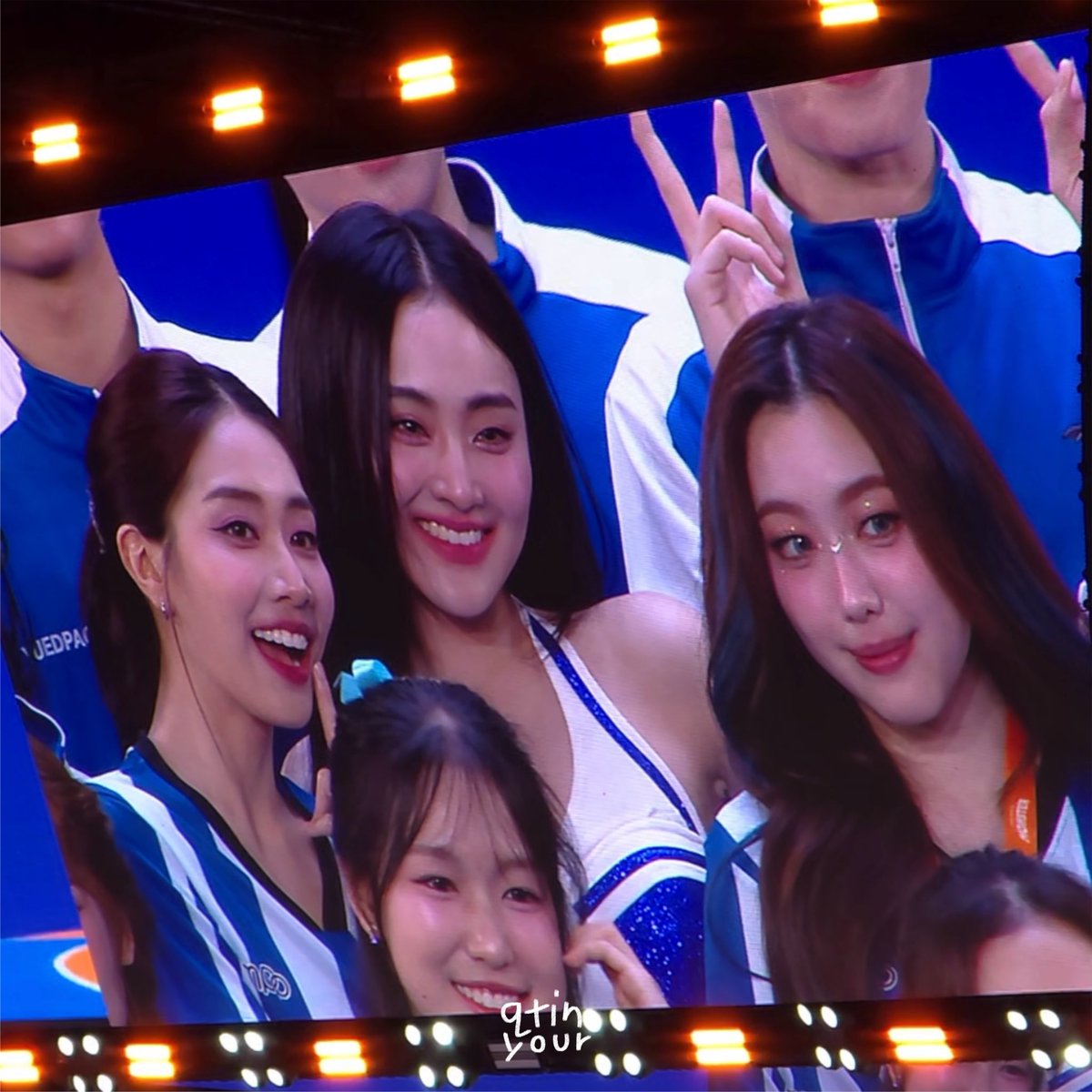 demcinlbuu's tweet photo. เฟรมที่ทำให้ทุกคนเป็นเกจริง ๆ ว่ะ 😭 https://t.co/infrAqGDSP