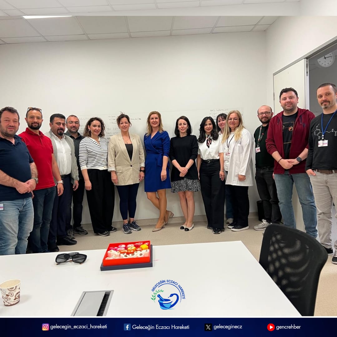 geleceginecz's tweet photo. 📌Geleceğin Eczacı Hareketi (GEL) Temsilcilerimiz, 14 Mayıs Eczacılık Günü kapsamında hastanelerde görev yapan kıymetli meslektaşlarımızla
bir araya geldi.

📌Başkanımız Ecz.Bengü Demirtürk Can ve beraberindeki heyetimiz Bilkent Şehir.../.. https://t.co/FiSakwLUeA