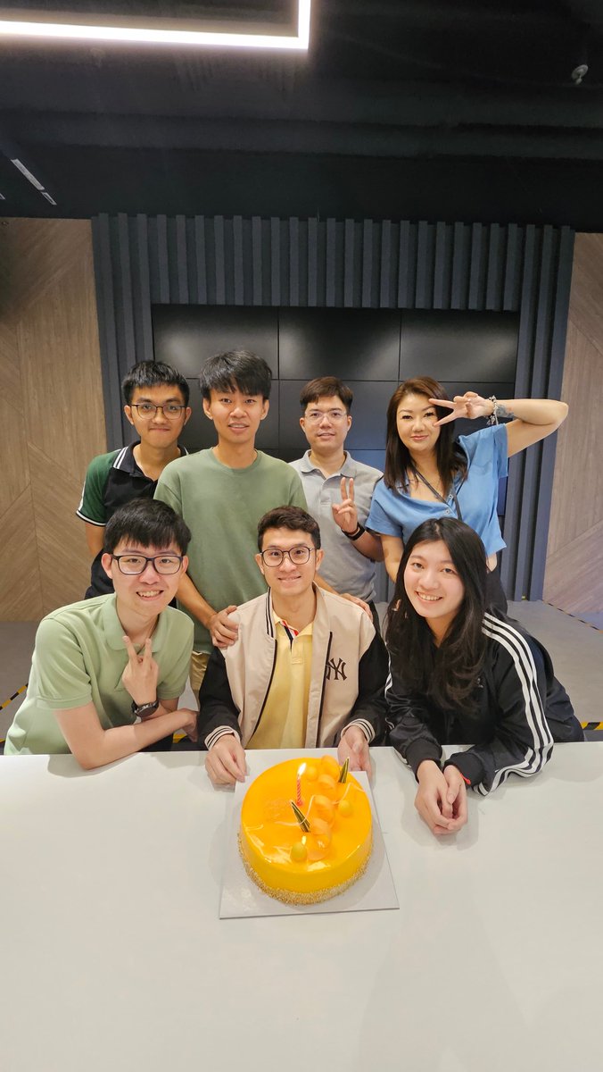 Declarators_'s tweet photo. Happy Birthday to David from our Key Account Team! 

Thank you so much for working on your birthday!

#Declarators #Logistics #DeclaratorsCulture #BirthdayCelebration https://t.co/98Uoy8WM41