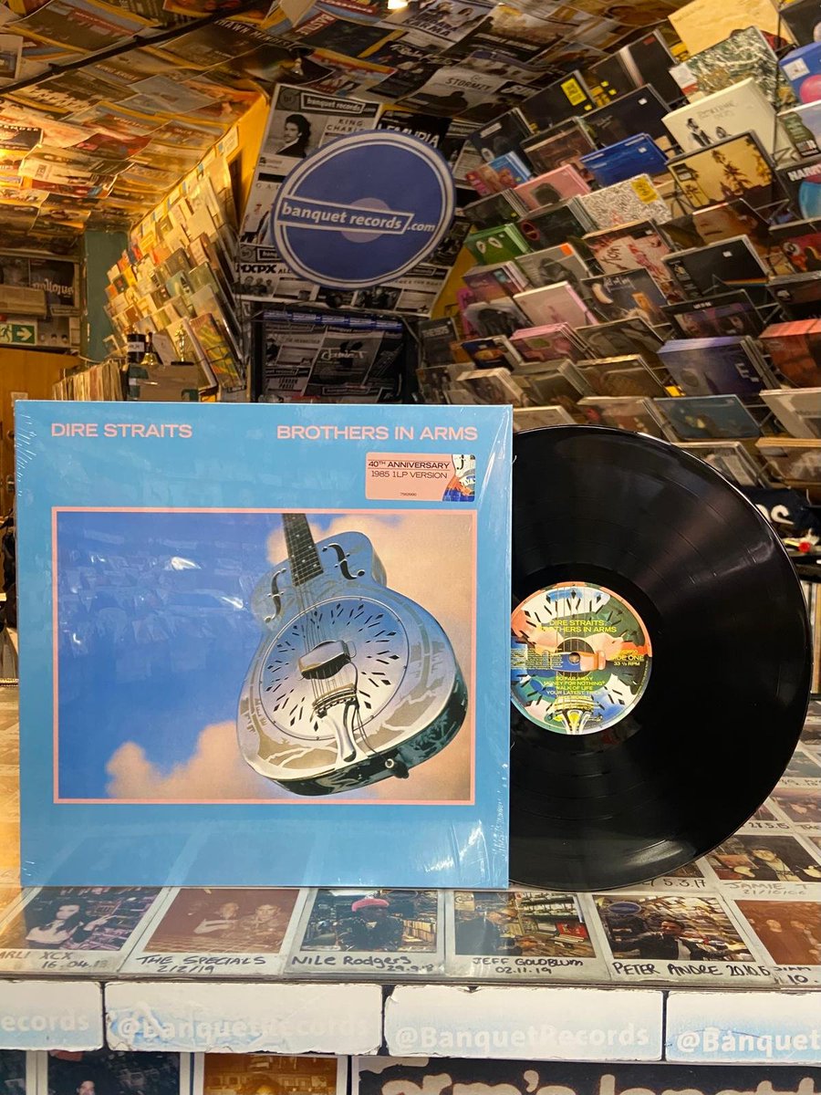 4⃣0⃣ DIRE STRAITS 4⃣0⃣

there's some luxury versions of the bona fide classic Brothers In Arms in record shops this week.
banquetrecords.com/dire-straits/b…