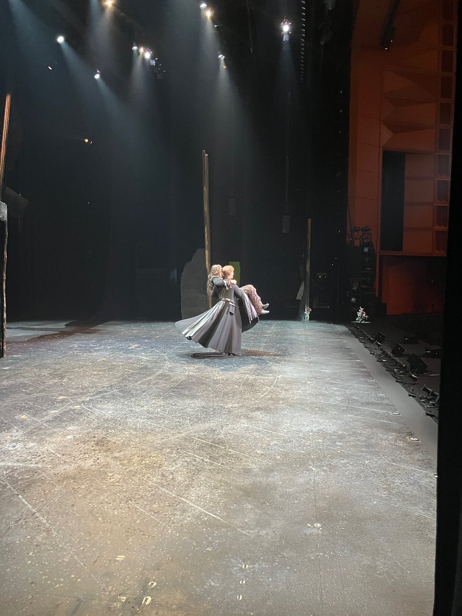 ryotakobayashi_'s tweet photo. #ミュージカルフランケンシュタイン
一足先に、太星くん、龍正、穂乃果と大千穐楽を迎えました。大きな愛で包み込んでくれた座組みとお客さまには感謝してもしきれません。若輩者ながらこの役に出会わせていただき、隣には最高の相棒がいて、この上ない幸せでした。太星くんありがとう。また��つか。 https://t.co/eBT1WTszvy