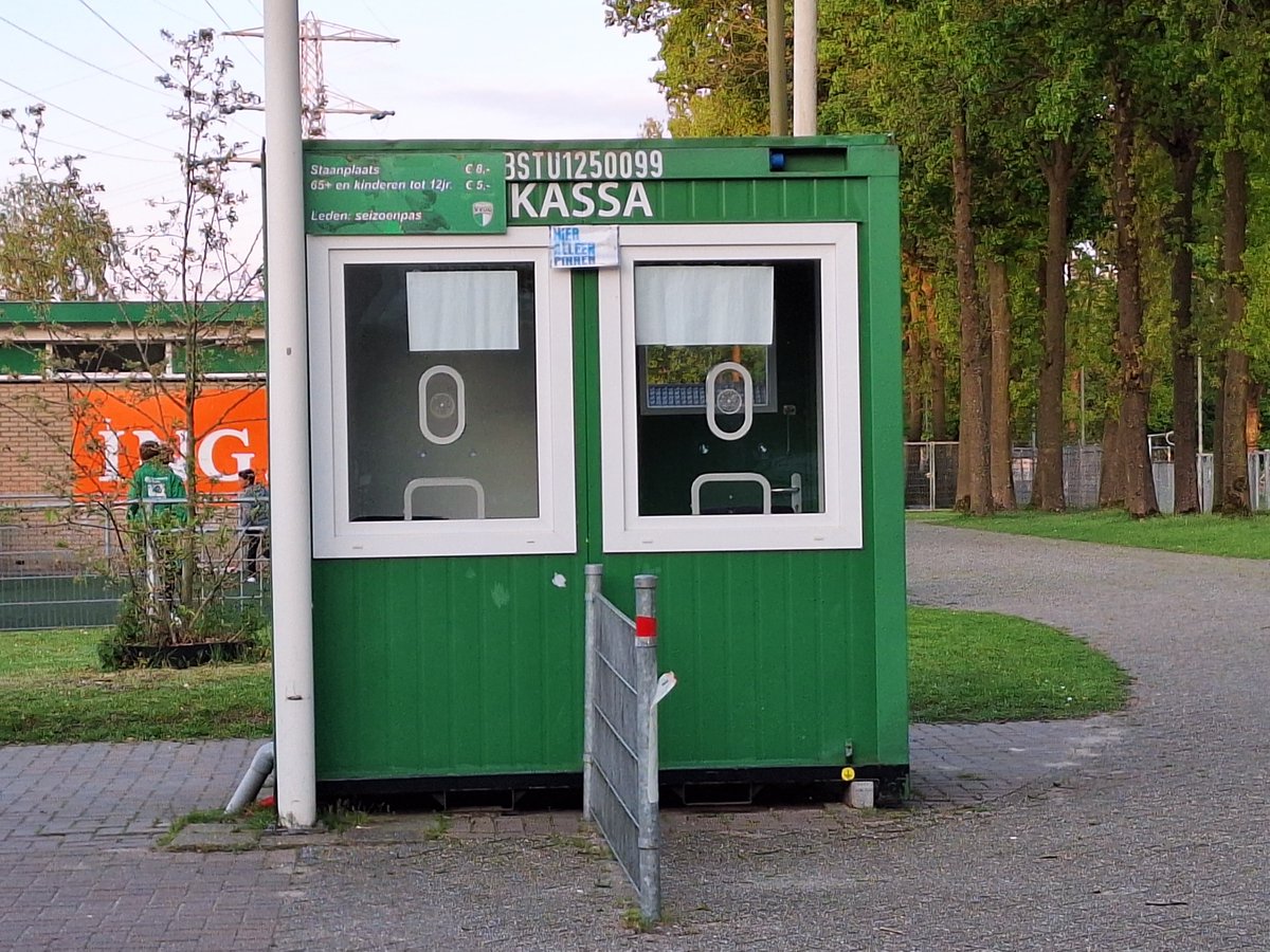 niek92jansen's tweet photo. #TicketboxTuesday
Sportpark De Strokel, Harderwijk 📍🇳🇱
VVOG Harderwijk ⚽️
#VVOG #Harderwijk #Groundhopping #groundhoppen @VVOGzat https://t.co/f0bJnUkZdy