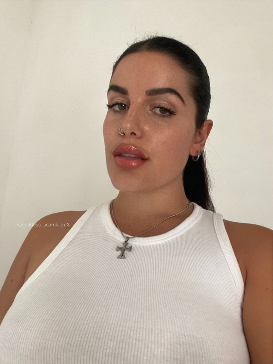 Goddess_ScarUK's tweet photo. Repeat this money affirmation in the mirror 10 times every hour: 

My wallet belongs to Goddess Scarlett ✨ https://t.co/EoP0BJKOQd