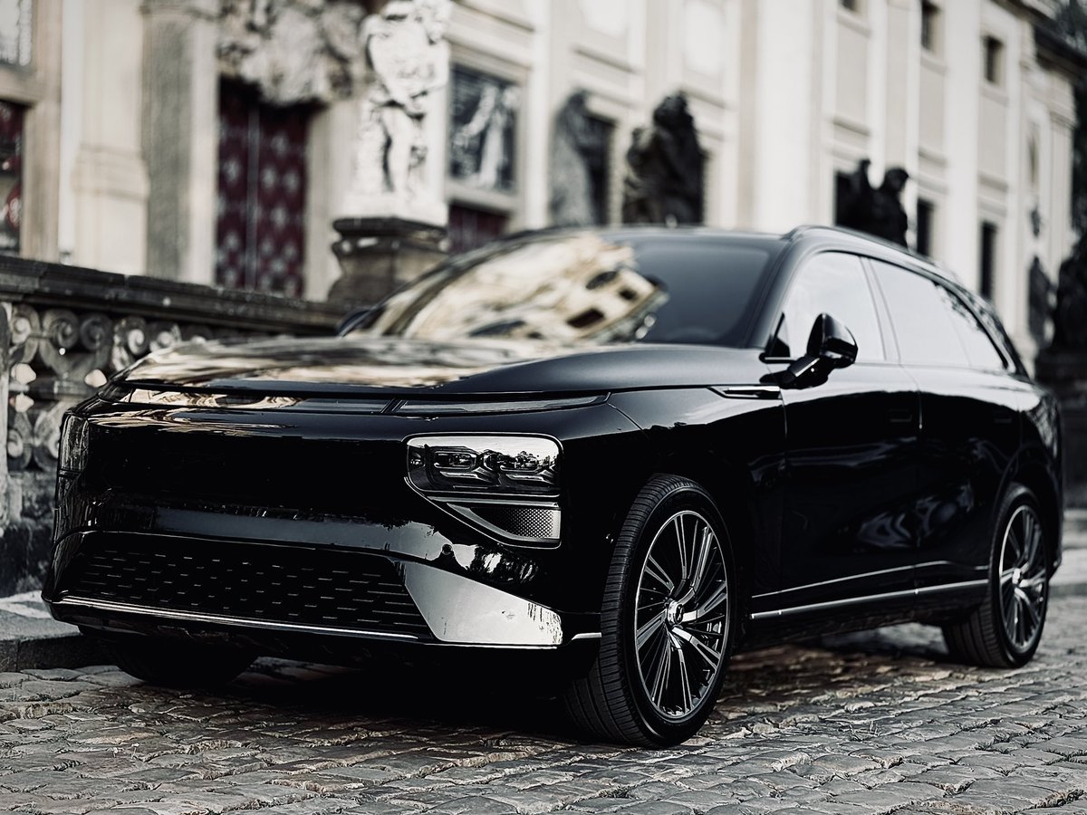 XPENG (@xpengmotors) on Twitter photo When the design makes you stop, and the tech makes you smile.
📸: <a href="/ASychov/">Artur Sychov ᯅ</a>
Got your own XPENG moment? Tag us with #MyXPENGMoment for a chance to get featured! #XPENG #XPENGG9 $XPEV When the design makes you stop, and the tech makes you smile.
📸: <a href="/ASychov/">Artur Sychov ᯅ</a>
Got your own XPENG moment? Tag us with #MyXPENGMoment for a chance to get featured! #XPENG #XPENGG9 $XPEV