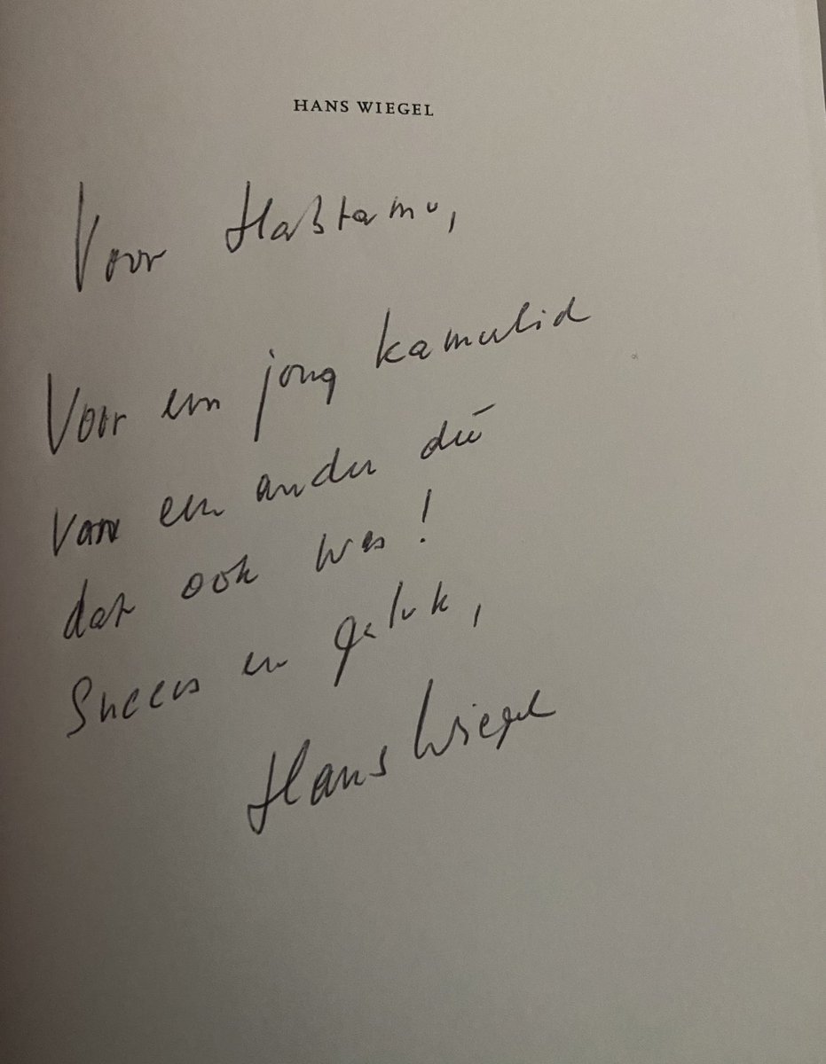 Soms ontstaan in de politiek verrassende vriendschappen. Mijn pake voerde vroeger campagne voor Hans Wiegel in Fryslân, zo leerde ik hem kennen en werd ik een “rode vriend”.
Dankbaar voor onze mooie gesprekken en zijn wijze lessen. Mijn gedachten zijn bij alle dierbaren van Hans.