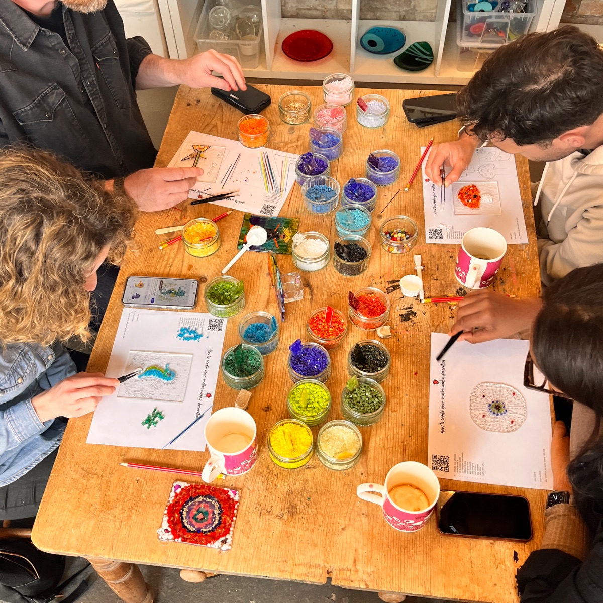 moltenwonky's tweet photo. molten wonky studio news 
Spaces at this THURSDAYS Studio Glass Night and SATURDAYS 3 hour workshop 
You can book spaces via my website - link in the bio ! https://t.co/fnvQZdfGoV