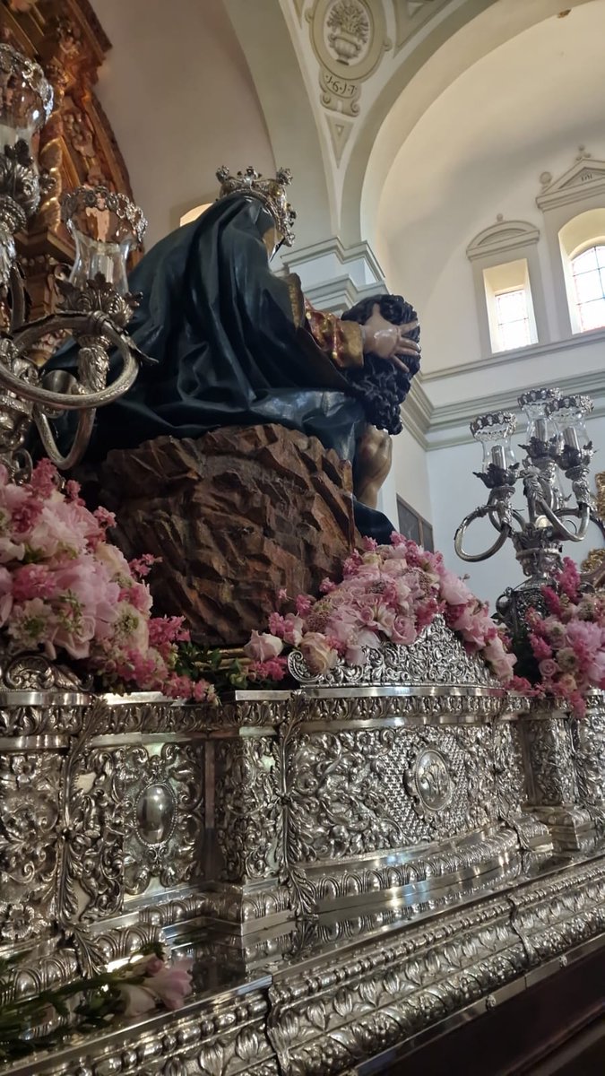 No es por nada pero estas fotos solo son el principio de algo histórico que va ocurrir esta tarde en #Granada. <a href="/Hdad_Alhambra/">Cofradía Alhambra</a> <a href="/sercofrade/">SER Cofrade</a> Traslado de Sta. María de la Alhambra desde su sede canónica a la Basílica de S. Juan de Dios por un recorrido hecho para enamorar, aún más.