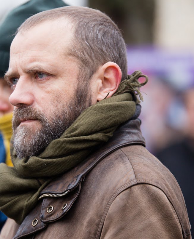 Glac'haret-holl eo Kuzul-merañ Ofis publik ar brezhoneg, holl wazourien ha kenlabourerien ar strollegezhioù ezel o rannañ ganeoc'h keloù marv re abred o c'henlabourer ha mignon karet Ronan al Louarn.
Perzh a gemeromp e doan e diegezh hag e dud nes er mare kriz-mañ.