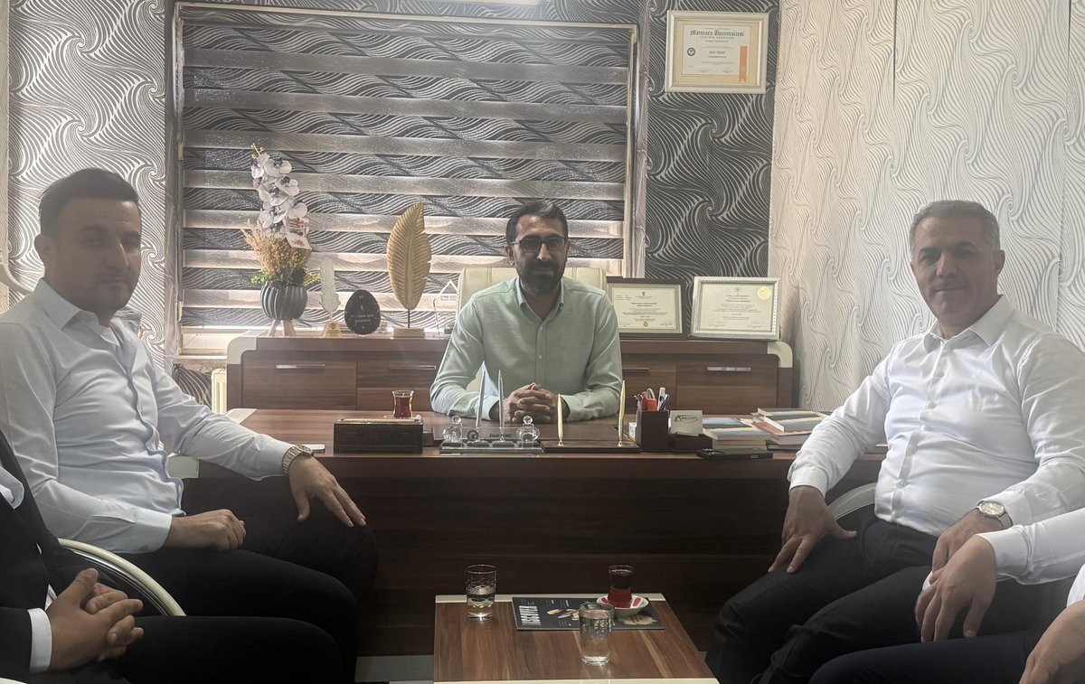 ferit tunç (@ferit_tunc) on Twitter photo AK Parti Batman İl Başkanı Hüseyin Şansi, İl Başkan Yardımcısı Mansur Müjdeci, Yönetim Kurulu üyeleri Bilal Memduhoğlu ve Ferhat İbri gazetemize nezaket ziyaretinde bulundular. Nazik ziyaretleri için kendilerine teşekkür eder, çalışmalarında başarılar dilerim… <a href="/SansiHuseyin/">Hüseyin Şansi</a> AK Parti Batman İl Başkanı Hüseyin Şansi, İl Başkan Yardımcısı Mansur Müjdeci, Yönetim Kurulu üyeleri Bilal Memduhoğlu ve Ferhat İbri gazetemize nezaket ziyaretinde bulundular. Nazik ziyaretleri için kendilerine teşekkür eder, çalışmalarında başarılar dilerim… <a href="/SansiHuseyin/">Hüseyin Şansi</a>