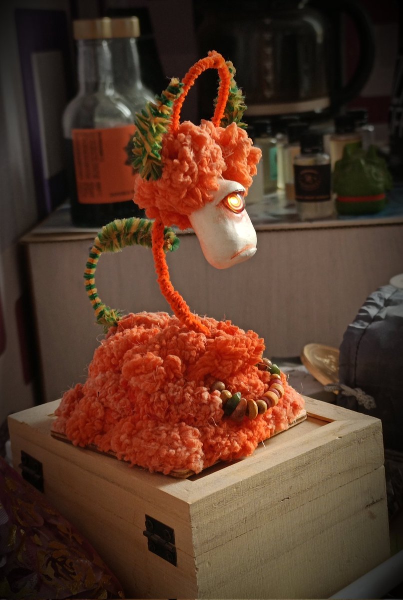 "Жизнь такова, какова она есть, и больше никакова," - как бы говорит нам Зелёненький.