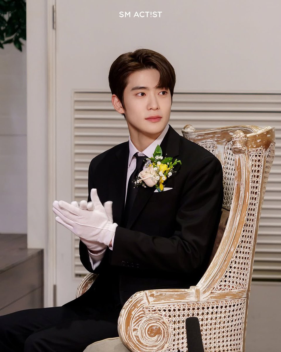 JJHLOOKS's tweet image. 🖤