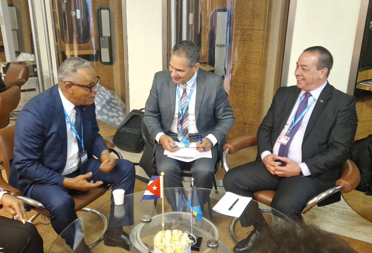 🇨🇺 Intercambiamos este martes con el Dr. Michael Darville, ministro de #Salud de Bahamas, nación con la cual #Cuba mantiene estrechos vínculos de cooperación en materia sanitaria.
Ratificamos el compromiso de seguir trabajando de conjunto por el bienestar de nuestros pueblos.