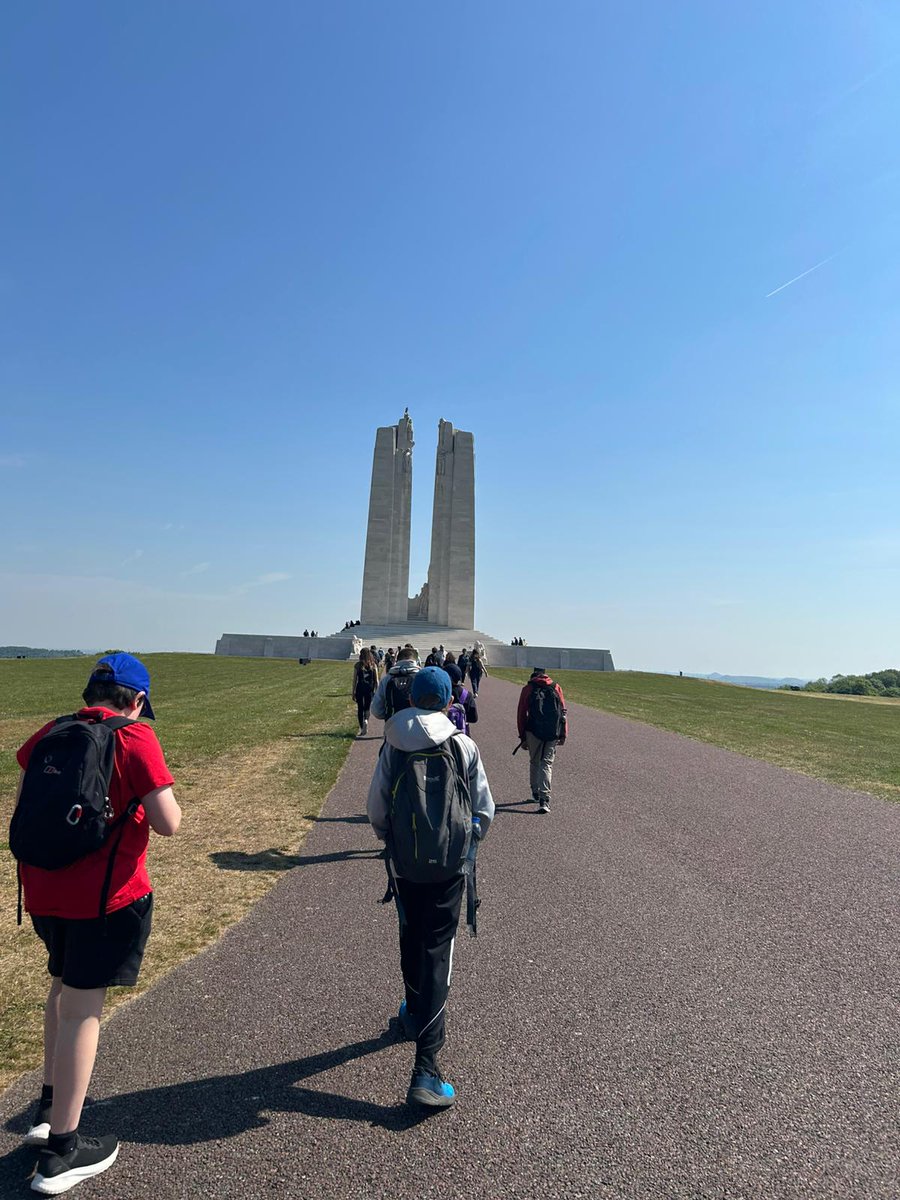 Battlefields Tour has arrived at Vimy Ridge ! Year 8 are now on route to the Somme !