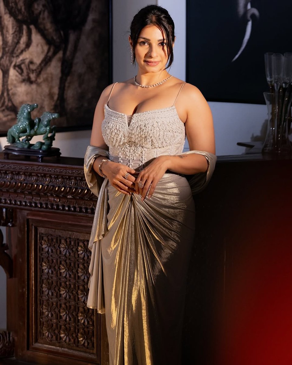 TaazaVarthalu's tweet image. Tanisha Mukherjee

#TanishaMukherjee #Tanisha