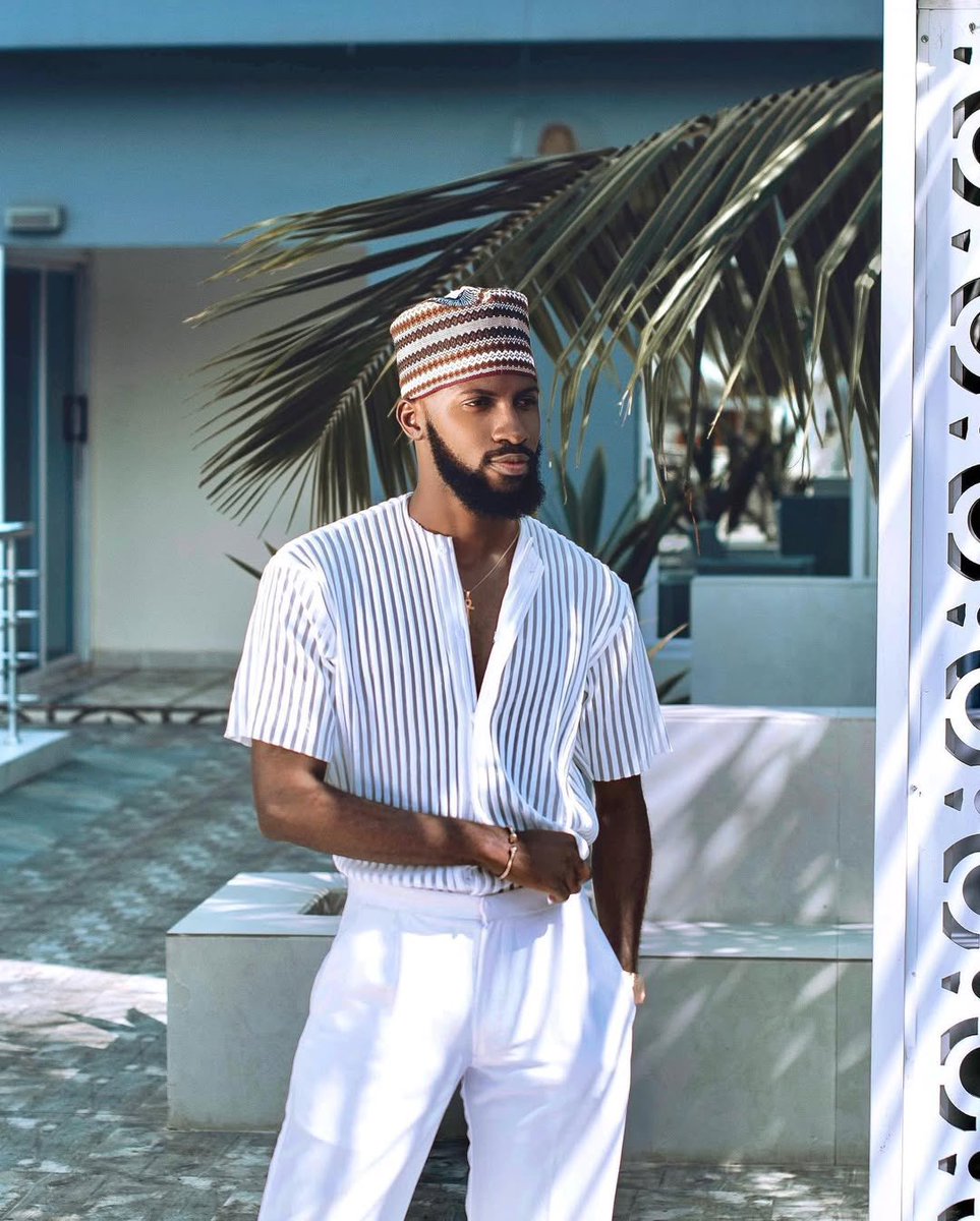 uncutxtramag's tweet image. Akin Faminu is redefining menswear—one headdress at a time. Clean, bold, and unforgettable.

#AkinFaminu #MenswearStyle #HatStyle #MensFashion #Uncutxtra #NigerianFashion #StyleIcon #BoldLooks #fashionstatement