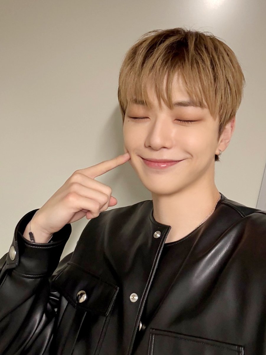 강다니엘(KANGDANIEL) tweet media