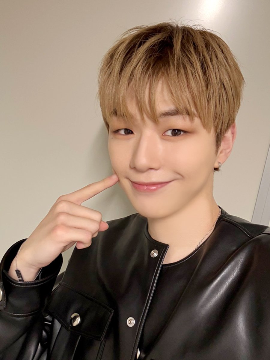[📸] 250520 <KANGDANIEL Character DAM-YI POP-UP in JAPAN EVENT> 완료🐶

#강다니엘 #KANGDANIEL 
#DAM_YI #담이