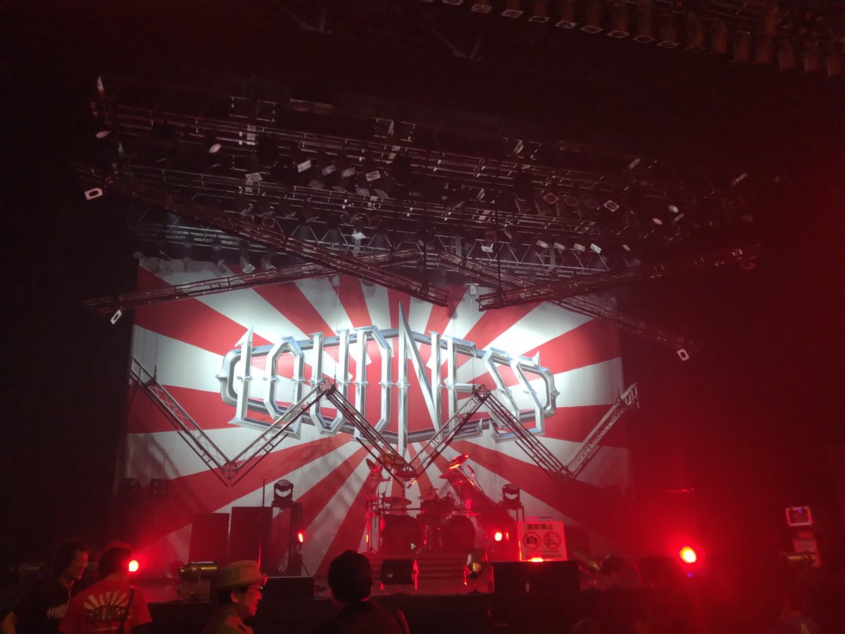 marum33733's tweet photo. 5/18はZeppDiverCityにて、初!!!LOUDNESS🤘かっこよかった〜🔥✨残り公演も完売したみたいで、すごい!行けてよかった🤘✨

#LOUDNESS https://t.co/tcAcSBbPTe