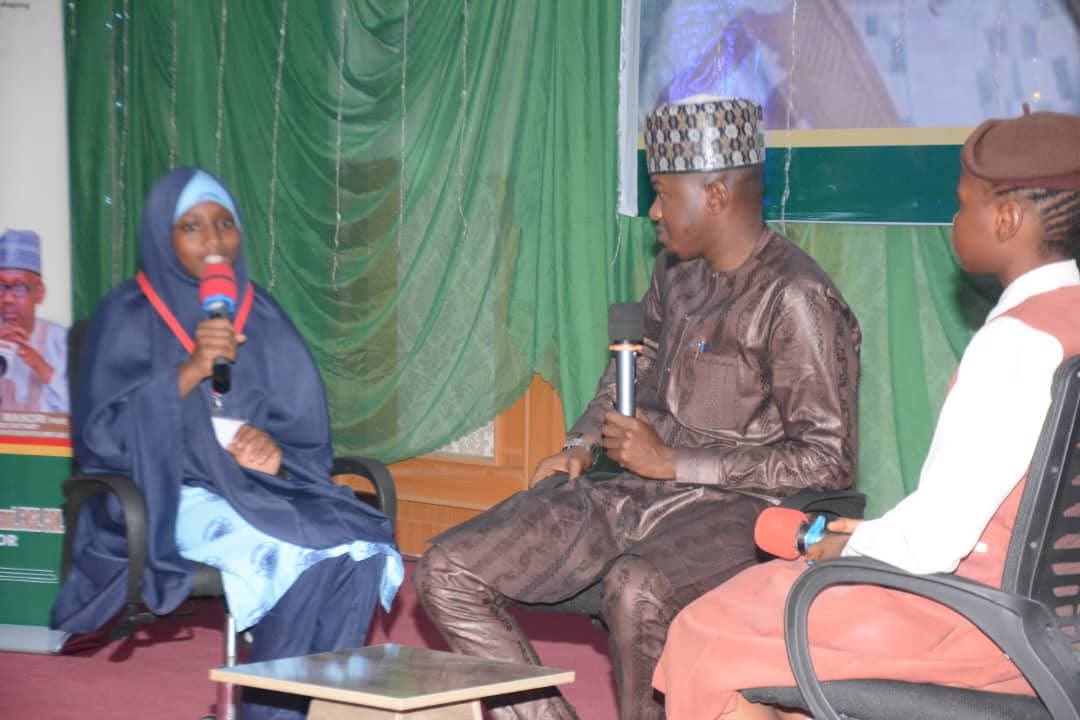 B_APCNewMedia's tweet photo. A cross section of participants at the ongoing ICT workshop, actively engaging in sessions and discussions
#ICTTraining #CivilServants #BornoState #BICTDA #CIAtech #DigitalTransformation #Egovernance #RegistrationOpen https://t.co/evP0vFFX0K