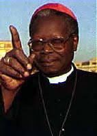 Éphémérides Mai 1962
Consécration de Mgr Hyacinthe THIANDOUM, Archevêque de Dakar, par Mgr Jean-Marie MAURY, Nonce apostolique. Ordonné prêtre le 18 avril 1949, Mgr Thiandoum sera le premier cardinal de l'église catholique sénégalaise le 24 mai 1976.