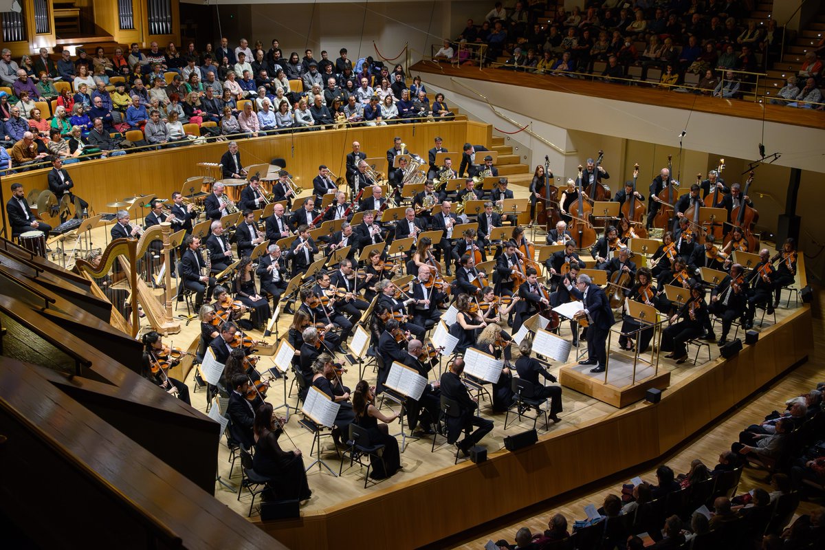 Orquesta y Coro Nacionales de España (@ocnesp) on Twitter photo 🆕 La Orquesta Nacional de España, nuestro director honorario <a href="/ConductorPons/">Josep Pons - Conductor</a> y el pianista Juan Floristán como solista invitado viajarán este sábado hasta Murcia para celebrar el 30 aniversario del <a href="/AUDITORIOMURCIA/">Auditorio Regional Víctor Villegas</a>, con un programa formado por obras de Ravel y Falla. 🆕 La Orquesta Nacional de España, nuestro director honorario <a href="/ConductorPons/">Josep Pons - Conductor</a> y el pianista Juan Floristán como solista invitado viajarán este sábado hasta Murcia para celebrar el 30 aniversario del <a href="/AUDITORIOMURCIA/">Auditorio Regional Víctor Villegas</a>, con un programa formado por obras de Ravel y Falla.