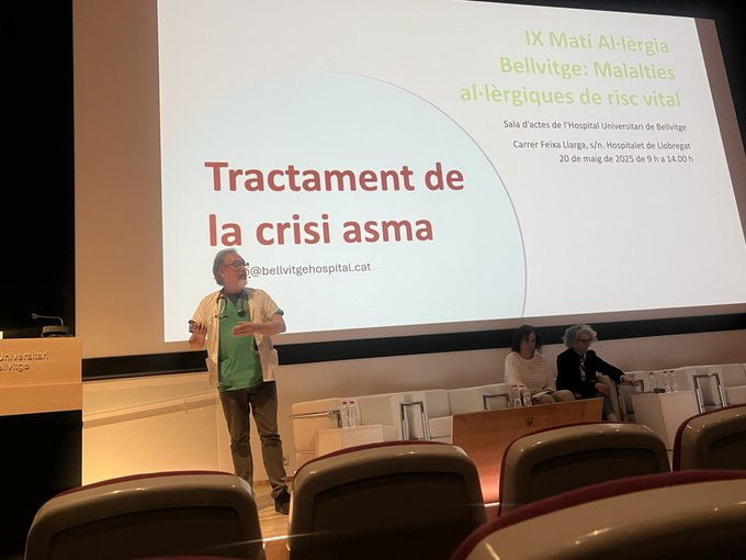 El Dr. Javier Jacob parla en aquesta 1a taula de #MatiAl·lèrgiaBellvitge sobre el tractament crisi asma i destaca què s'ha de fer en una crisi de risc vital.