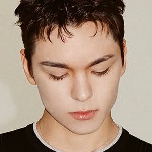vernonewoo's tweet photo. vernon's lashes are so long and healthy 😭😭 https://t.co/5HNTxPRRsO
