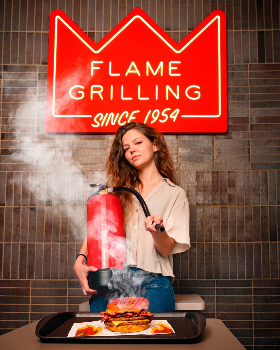 Llega la Full Flame. 🔥 A full de fuego. A full de sabor. A full de parrilla. Así que pídela con extra de extintor 😜