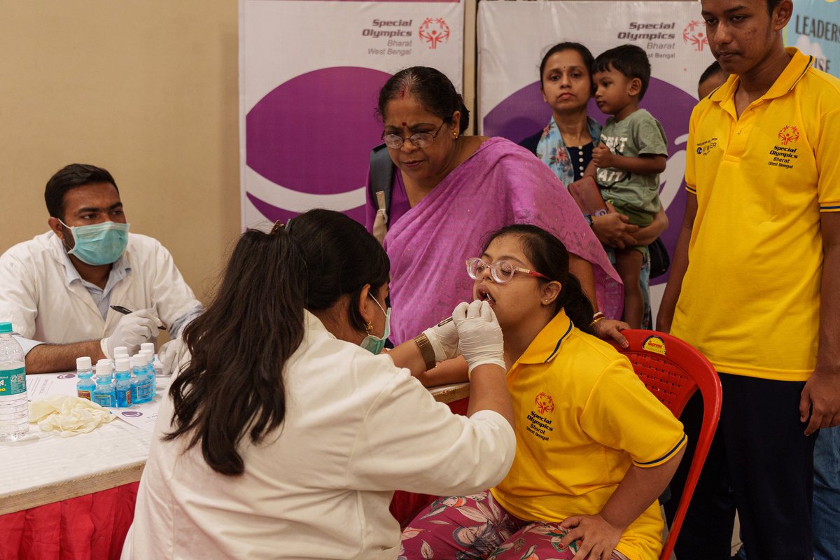 SOlympicsBharat's tweet photo. Celebrating inclusion! Special Olympics Bharat - West Bengal organized an accessible healthcare event in Kolkata, conducting 140 health screenings &amp; promoting fun &amp; connection for individuals with intellectual disabilities. #SpecialOlympicsBharat #HealthyAthletes #InclusionMatter https://t.co/XqkhLsCjbV