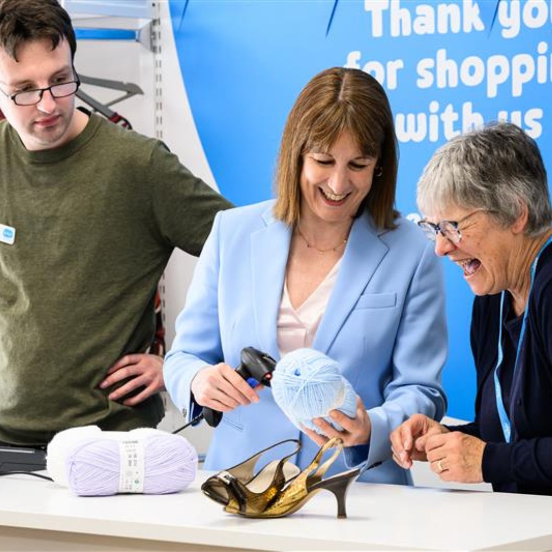 Sue Ryder (@sue_ryder) on Twitter photo On Friday we welcomed Chancellor of the Exchequer and MP for Leeds West and Pudsey, <a href="/RachelReevesMP/">Rachel Reeves</a>, to our recently opened shop in Bramley.
She spent time talking to staff and volunteers about their roles and how our shops support our vital work. On Friday we welcomed Chancellor of the Exchequer and MP for Leeds West and Pudsey, <a href="/RachelReevesMP/">Rachel Reeves</a>, to our recently opened shop in Bramley.
She spent time talking to staff and volunteers about their roles and how our shops support our vital work.