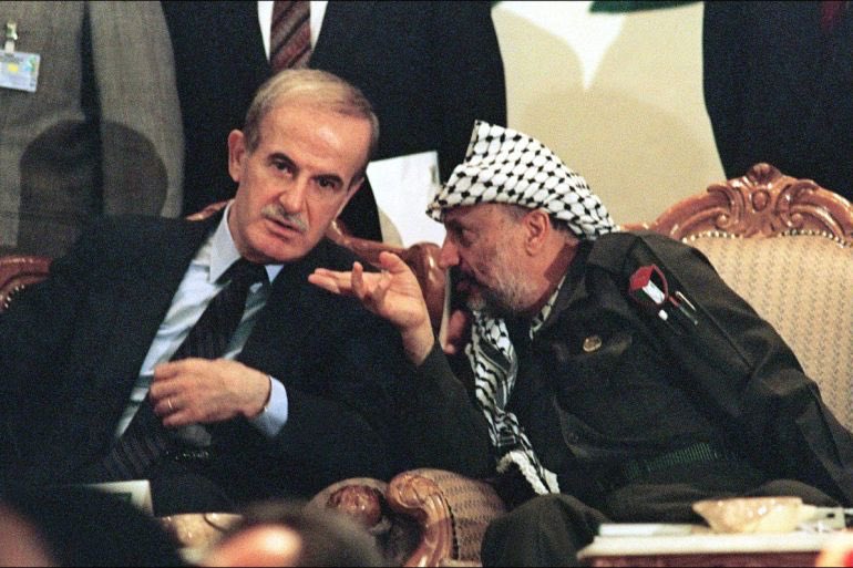 أولاً: جرائم ضد الفلسطينيين

1.ذبح الفلسطينيين في حرب المخيمات (1988):
تدخلت القوات السورية في لبنان وقتلت أعدادًا كبيرة من الفلسطينيين في محاولة للسيطرة على الفصائل الفلسطينية.

2.حصار طرابلس وطرد الفلسطينيين (1983):
فرض الأسد حصارًا عسكريًا على مدينة طرابلس، مما أدى إلى طرد