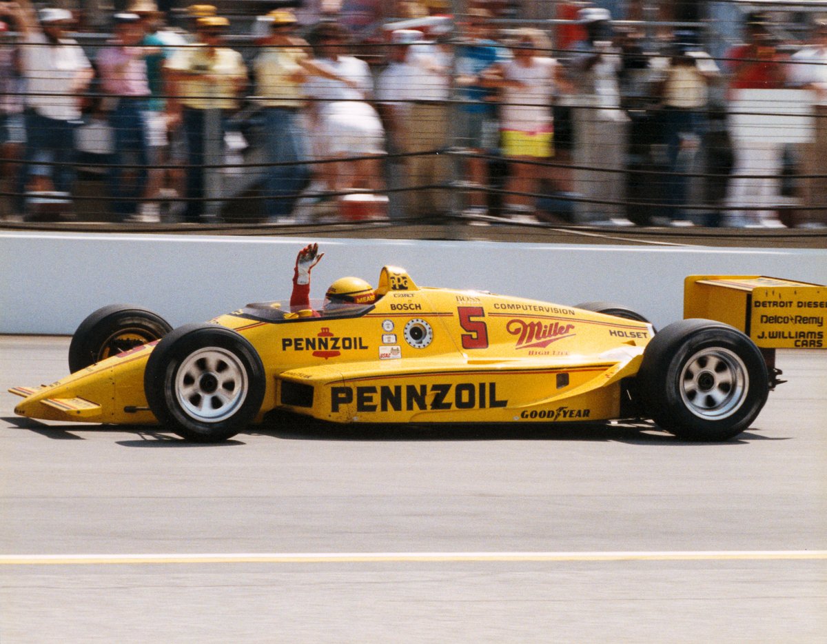 IndyCastBrasil's tweet photo. Faltam 5 dias para a 109ª 500 Milhas de Indianápolis #Indy500 . (Foto: 1988, Rick Mears ) #INDYCAR #formulaindy #indycast #IndyCastBrasil https://t.co/sf2J1g7oif