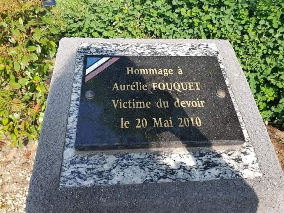 combat maman tweet media