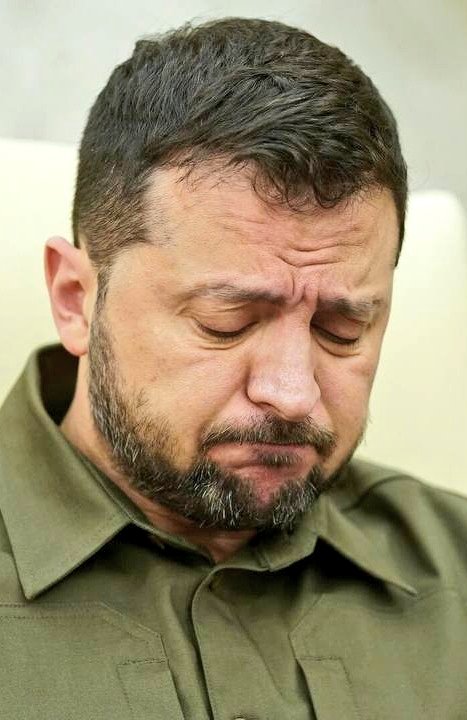 BowesChay's tweet image. Today, Zelensky begins the 7th year of his "Presidency" of Ukraine
The problem is that he was elected for a 5 year term, to end he War in the East and end Corruption. But he's now a brutal Dictator of a Police State.
The worst version of everything he said he'd change